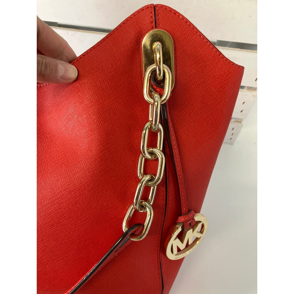 MICHAEL KORS, LARGE ORANGE-RED SAFFIANO LEATHER SHOULDER BAG - Picture 10 of 15